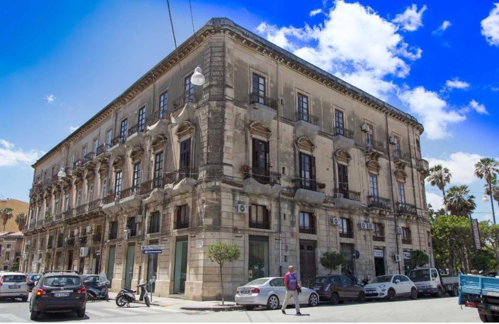Casa Vacanze L'Altra Diaz Syracuse Luaran gambar